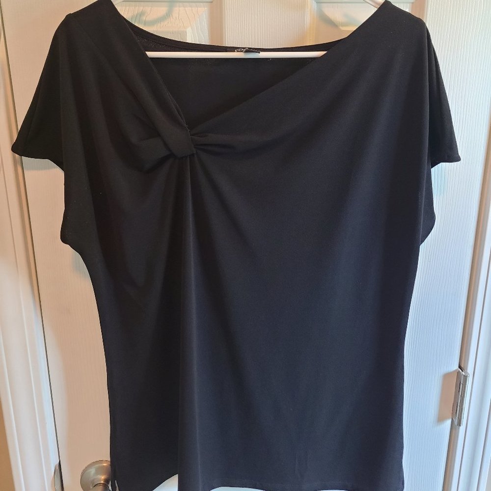 Roz &  Ali black top